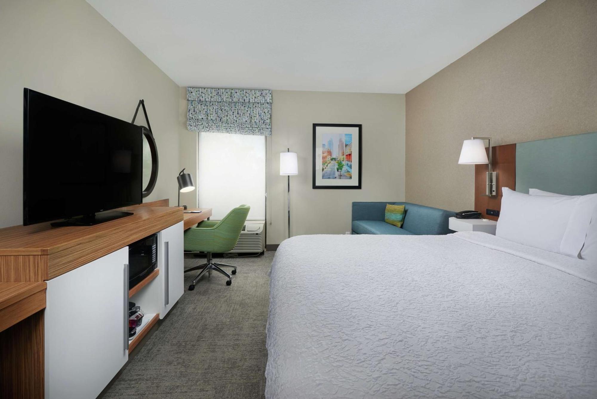 Hampton Inn Louisville/I-65/Brooks Road Exterior photo