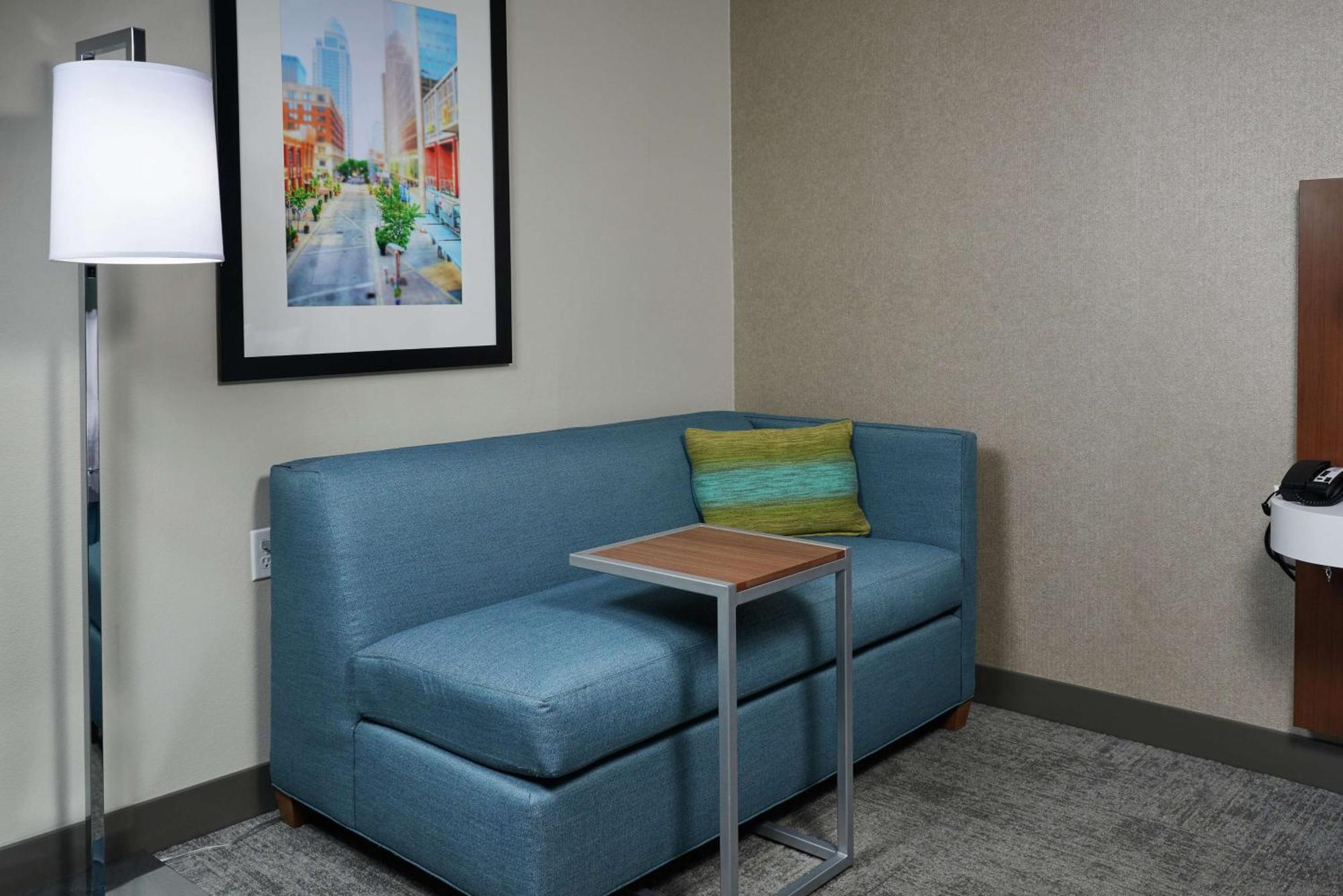 Hampton Inn Louisville/I-65/Brooks Road Exterior photo